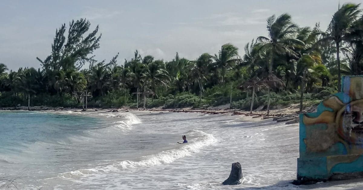 Nude-Friendly Hotels Worldwide (2026): Naturist vs Lifestyle Resorts
