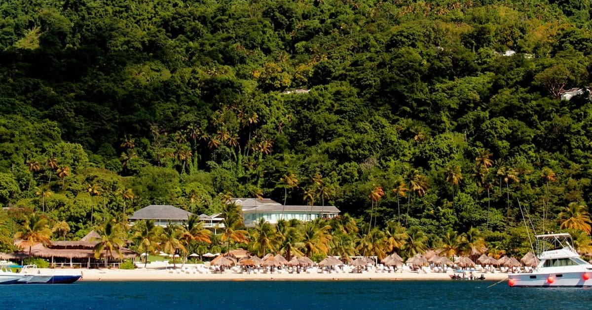 Caribbean Honeymoon (2026): 8 Romantic Beach Islands, Ranked