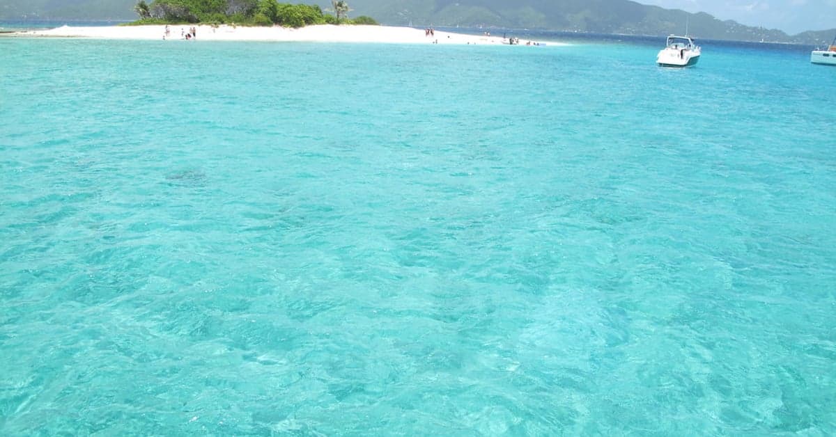 Caribbean Island Hopping (2026): 4 Ferry Routes That Work