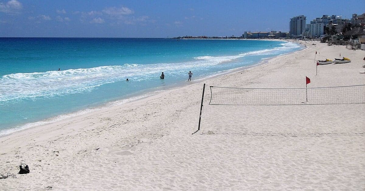 Playa Delfines, Cancún hotel zone