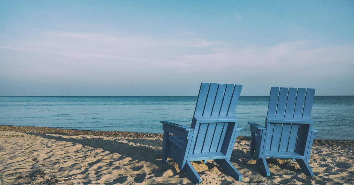 The Best Time to Book Cheap Flights to Tropical Destinations