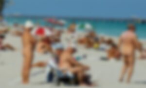 how nude beaches work